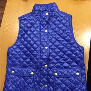 Size small Jcrew vest. Never worn.